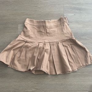 Khaki pleated skirt
